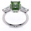 inel cu tapered diamonds emerald cut fancy green diamante naturale diamante crescute in laborator lcmh193 al1