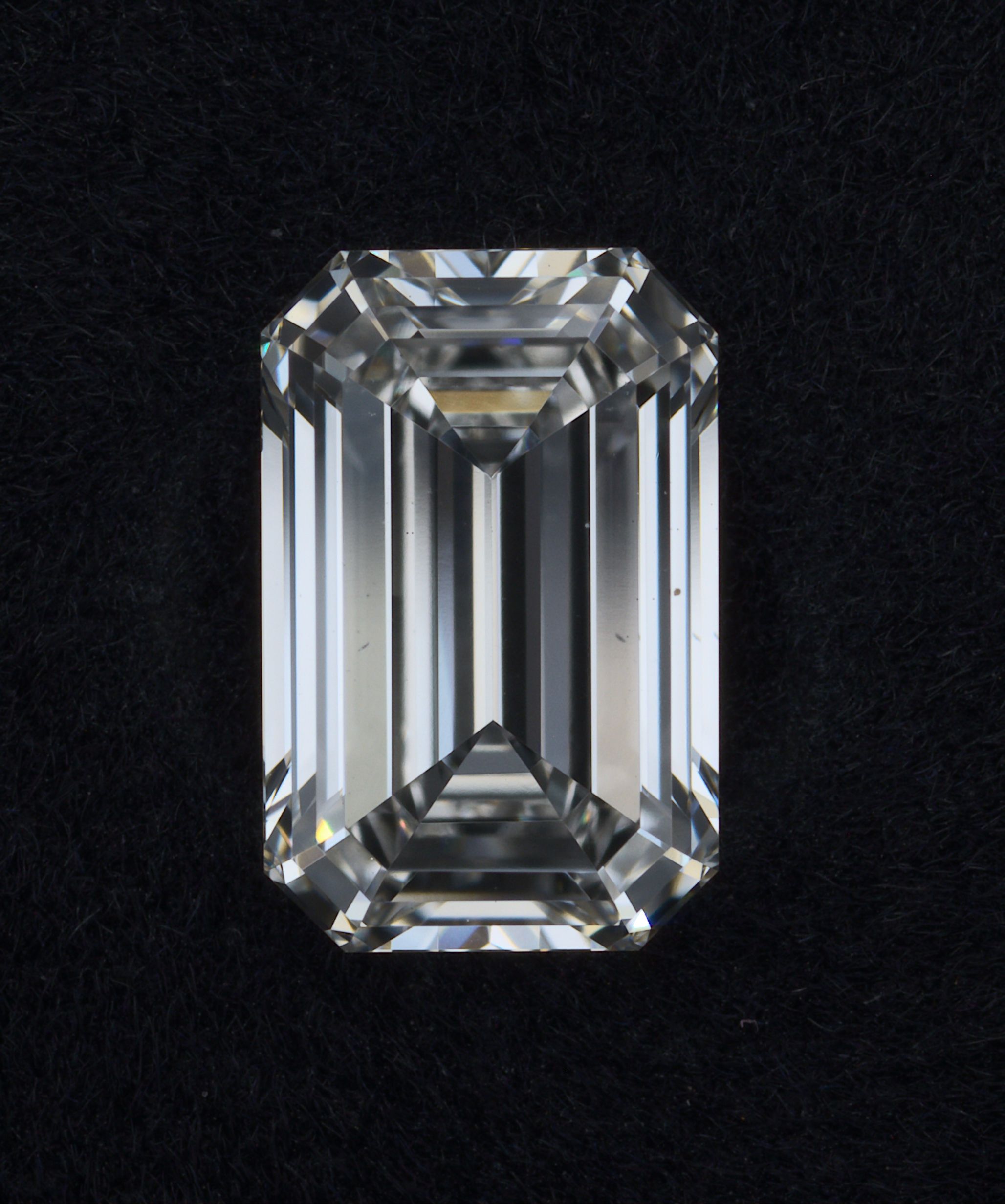 LG529268226 Diamant Lab Grown EMERALD VS1
