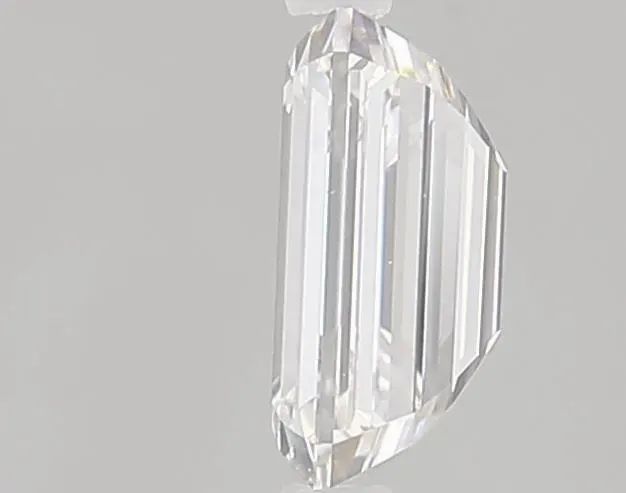 LG579383634 Diamant Lab Grown EMERALD VVS2