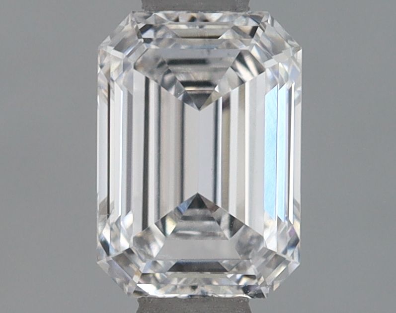 LG585390000 Diamant Lab Grown EMERALD VS1