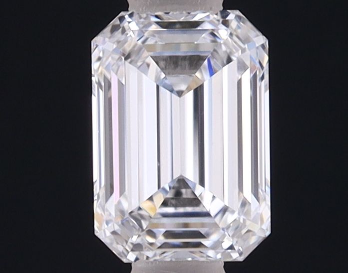LG649415856 Diamant Lab Grown EMERALD VVS1