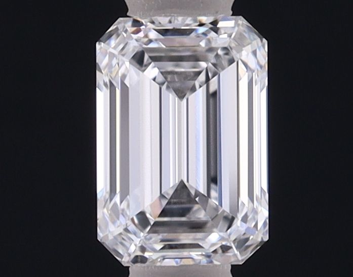 LG652479000 Diamant Lab Grown EMERALD VVS1