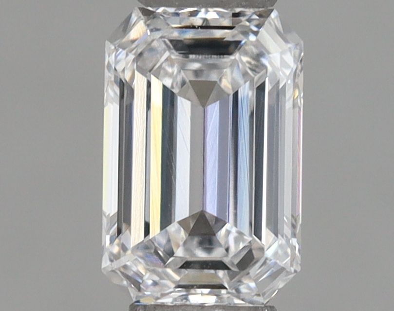 LG653437464 Diamant Lab Grown EMERALD VVS1