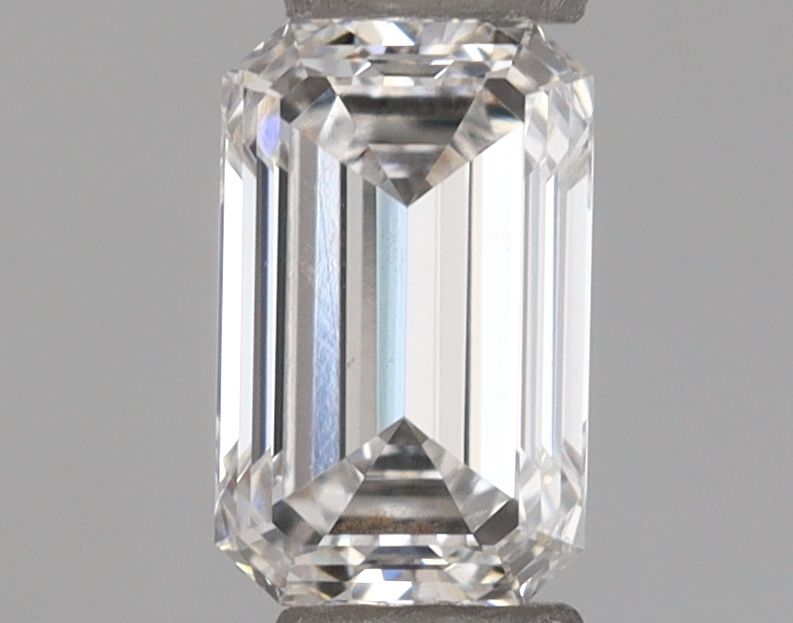 LG662475233 Diamant Lab Grown EMERALD VVS2