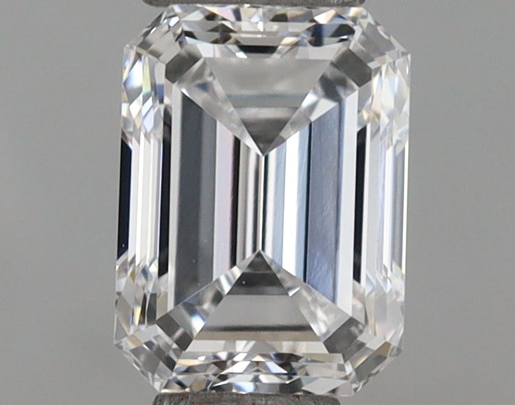 LG669437501 Diamant Lab Grown EMERALD VVS1
