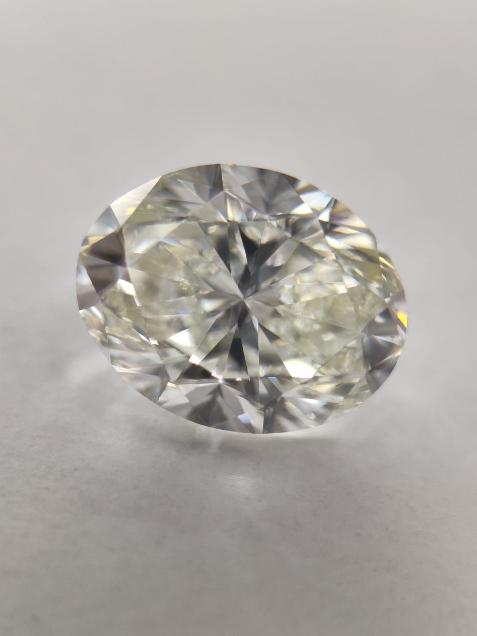 1425196917 Diamant Natural OVAL VS2