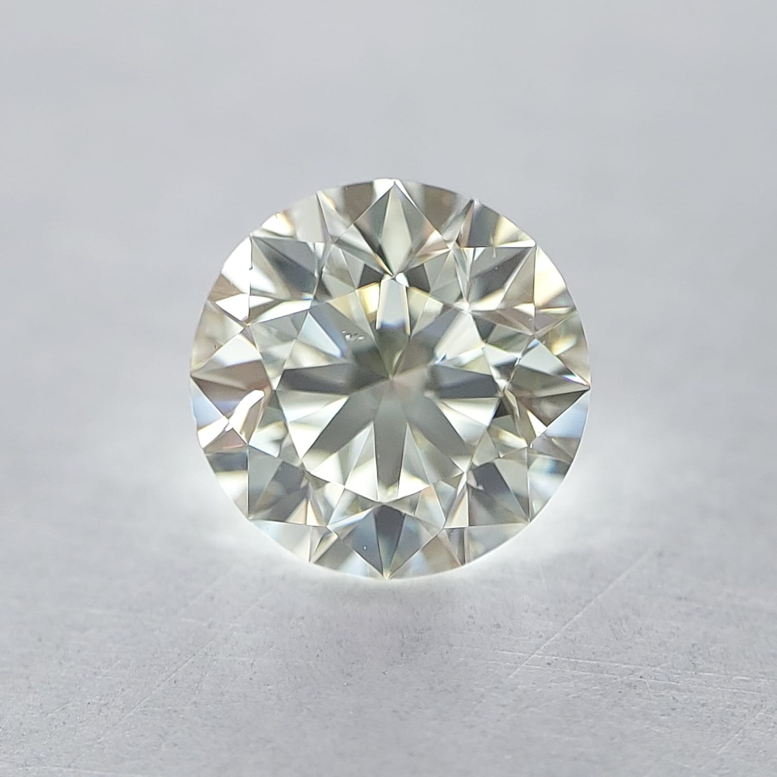 512240403 Diamant Natural ROUND VS2
