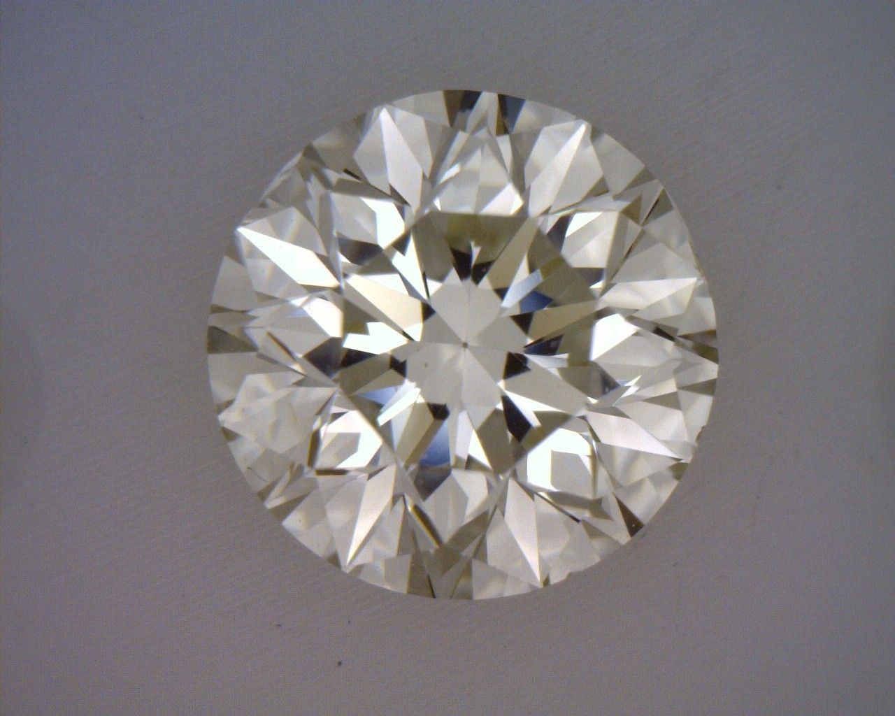 5212129930 Diamant Natural ROUND VS2