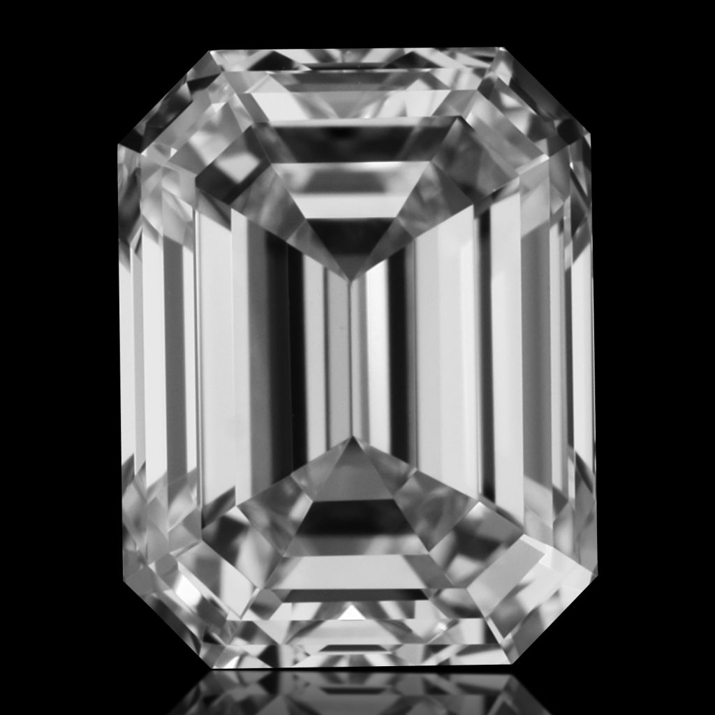 5486546133 Diamant Natural EMERALD IF