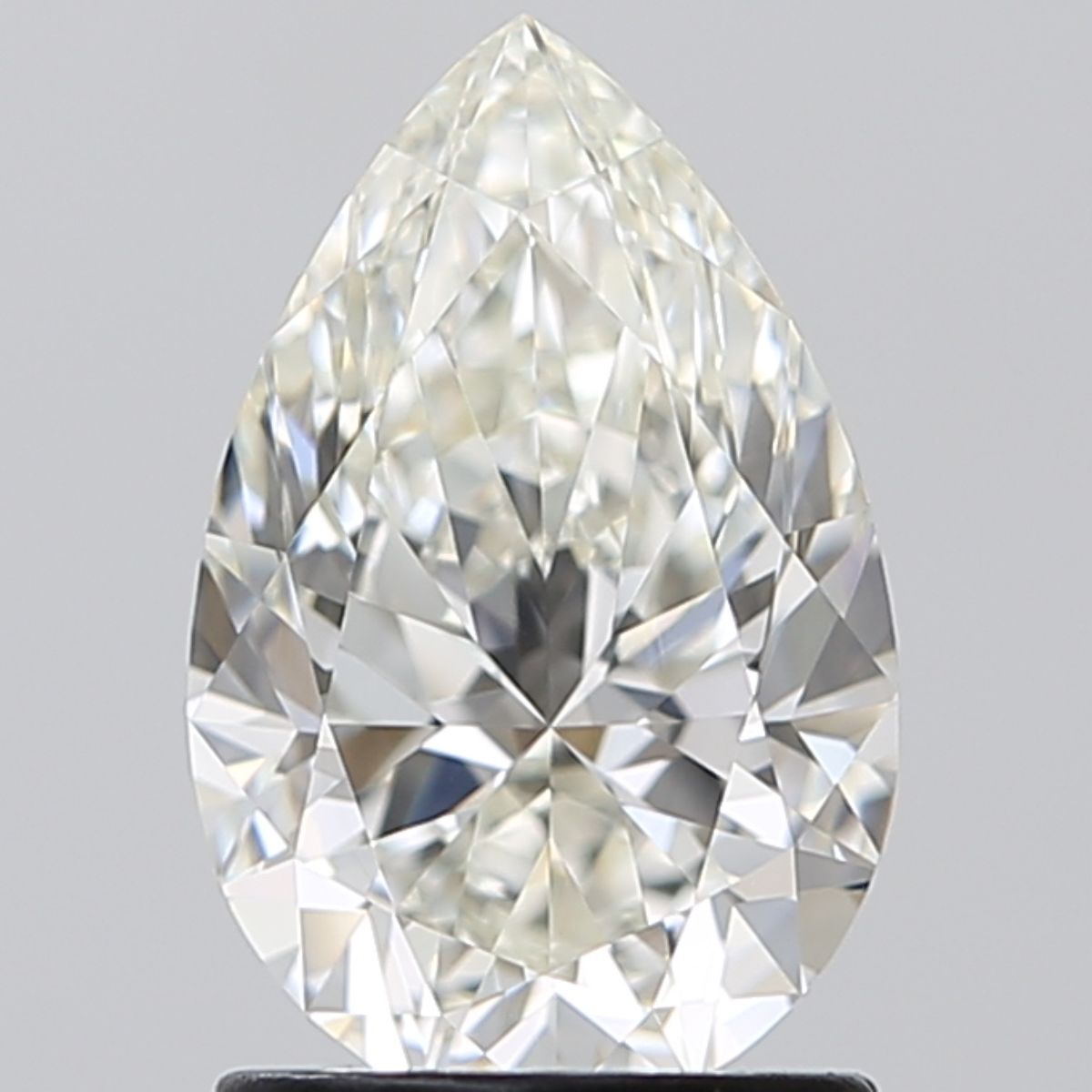 663411051 Diamant Natural PEAR VVS1
